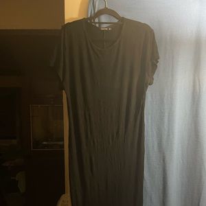 “BOOHOO” black maxi bodycon dress!